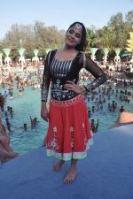 Richa Chadda at Water Kingdom in Malad, Mumbai on 5th May 2013 (54).JPG